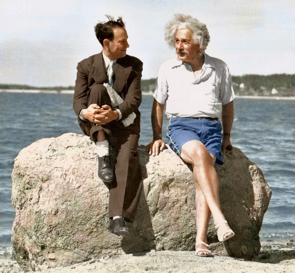 Einstein+at+the+beach,+1939
